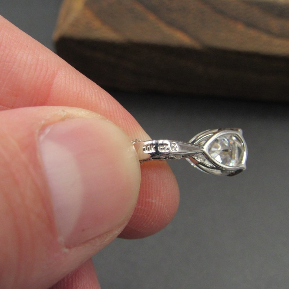 20" 10K Gold Teardrop Cubic Zirconia Gem Necklace - Picture 4 of 7